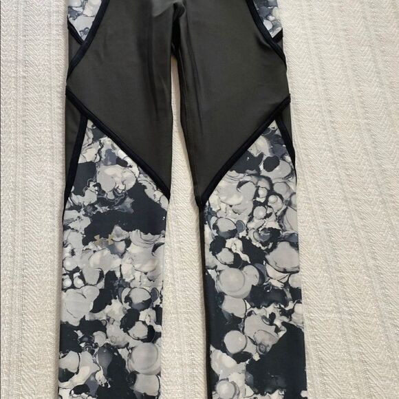 UNDER ARMOUR Women's Small HeatGear Compression High Waisted Capri Leggings - Picture 2 of 8